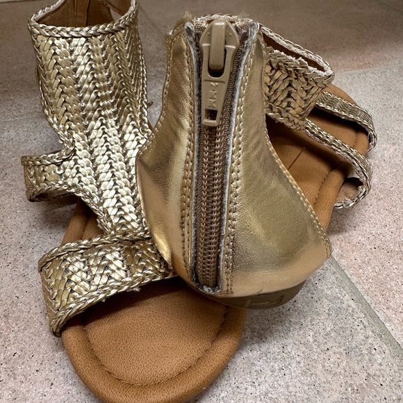 Report gold gladiator sandal size 8 - Picture 4 of 8